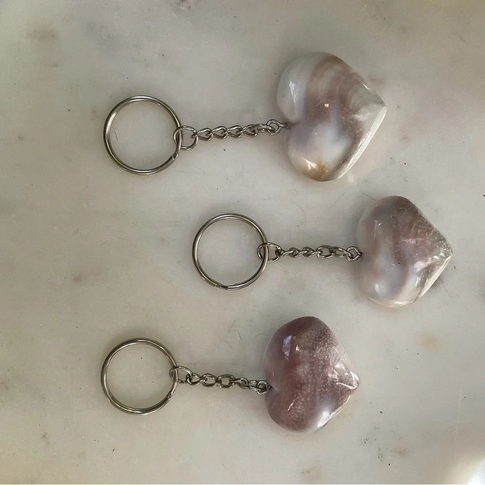 Shiva Shell Heart Key chains - Picture 3 of 5